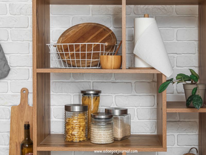 Wall-mounted-storage