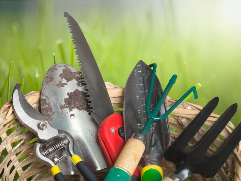 Fathers-Day-gift-basket-ideas