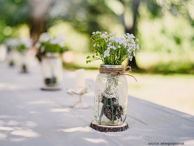 DIY-wedding-centerpiece-candles-flowers-jars-handmade-decor