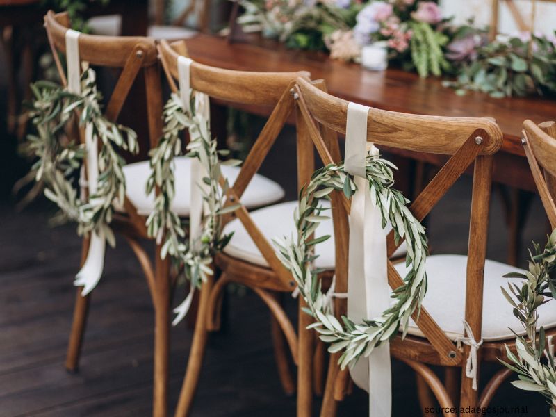 minimalist-wedding-chair-decor.